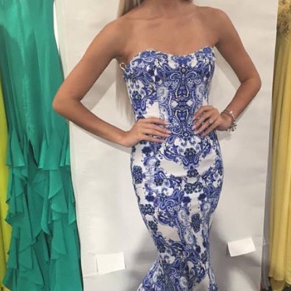 Terani Couture Dresses & Skirts - Terani Couture porcelain mermaid prom dress